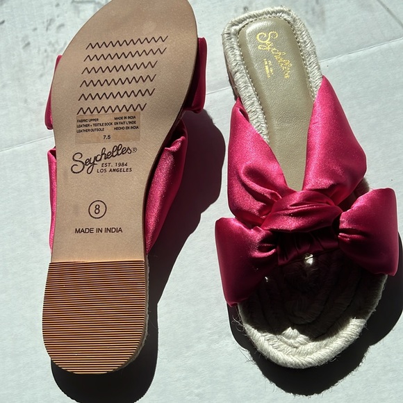 NWT Seychelles leather and raffia flat sandals with bright pink padded bow - Picture 2 of 3